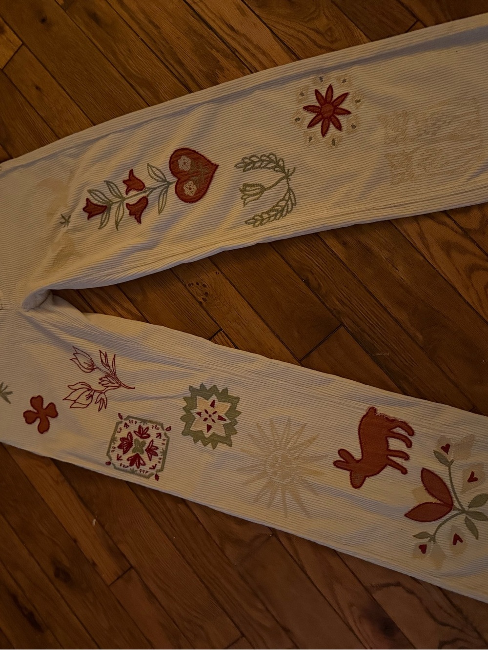 We The Free Tennessee low rise Corduroy  with embroidery flowers hearts cats sun - Picture 5 of 16